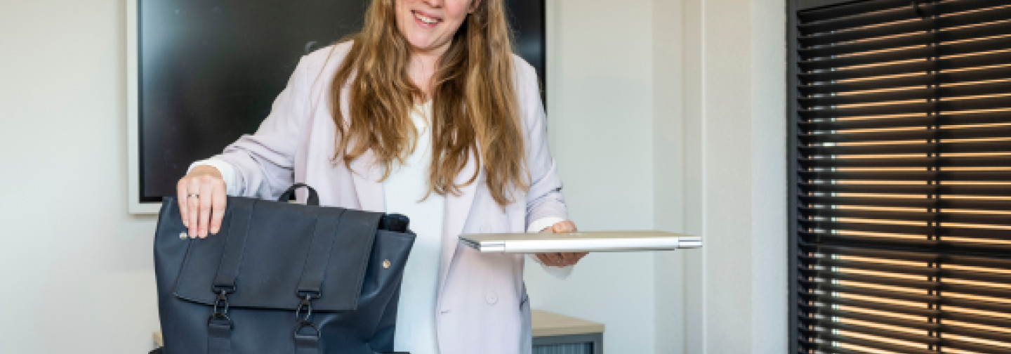 Trainer start met incompany training over beginnende zorgverzekeringsschulden